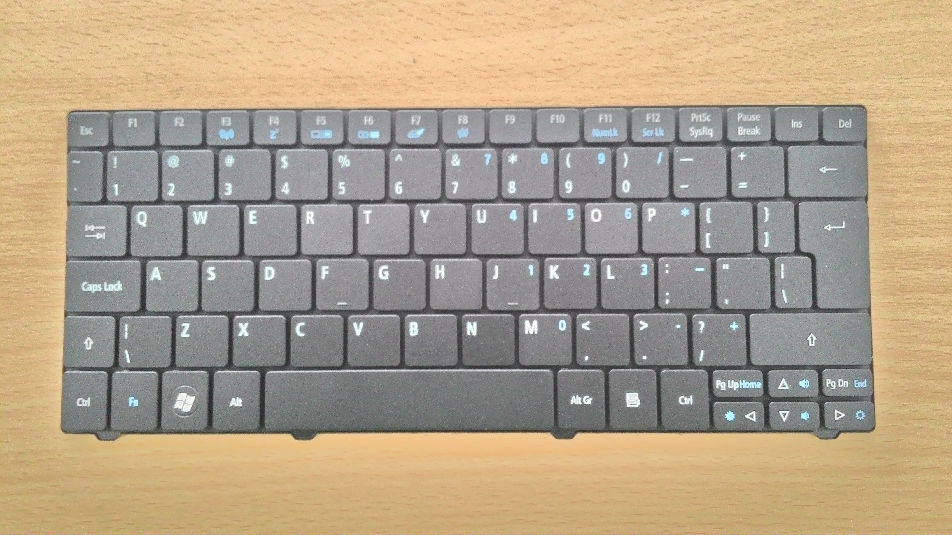 jual keyboard acer aspire one 721 722 751 751h ferari jual keyboard acer aspire one 721 722 751 751h ferari
