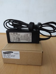 Jual charger adaptor Samsung 19V 3.16A Original Yogyakarta